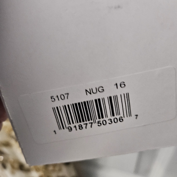 Mac Duggal Embellished Leaf Gown in Gold 16 NWT - Picture 10 of 16